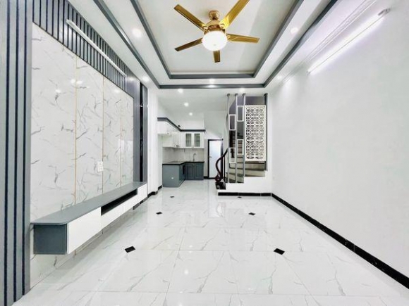 ⭐️????????NHÀ ĐẸP LỆ MẬT????- TRUNG TÂM VIỆT HƯNG - VỊ TRÍ ĐẸP - PHÂN LÔ - VÀI BƯỚC RA PHỞ QUYỀN- DIỆN TÍCH 34M , 5 TẦNG, MT 3.5 , nhỉnh 3 ????????????????