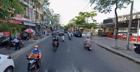 Bán nhà mặt đường núi thành