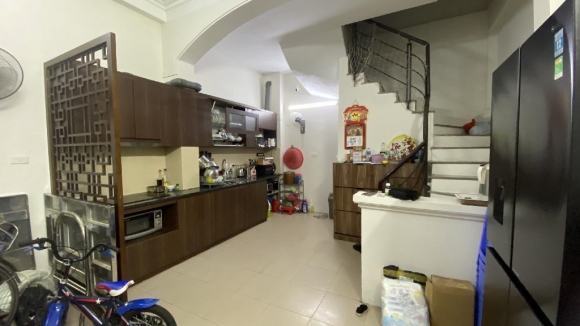 Bán nhà TAM TRINH, 4 tầng 35m²ngõ thông, hướng nam mát mẻ
