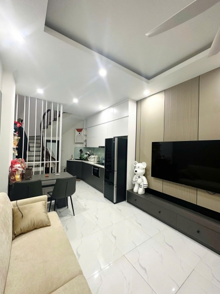 NHÀ ĐẸP GIÁP BÁT – LÔ GÓC – NGÕ Ô TÔ – GẦN PHỐ, 4 TẦNG, 4 NGỦ, Ở NGAY – 7.6 TỶ TL 0886962299