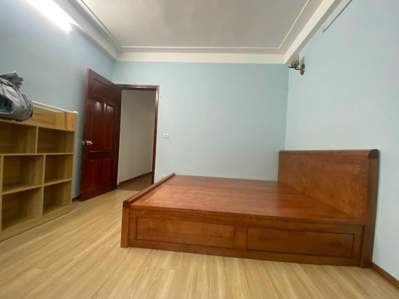 Hơn 5 tỷ có ngay 4 tầng, Ô Tô 7 chỗ vào nhà, NỞ HẬU- Khu Tân Triều cực sầm uất