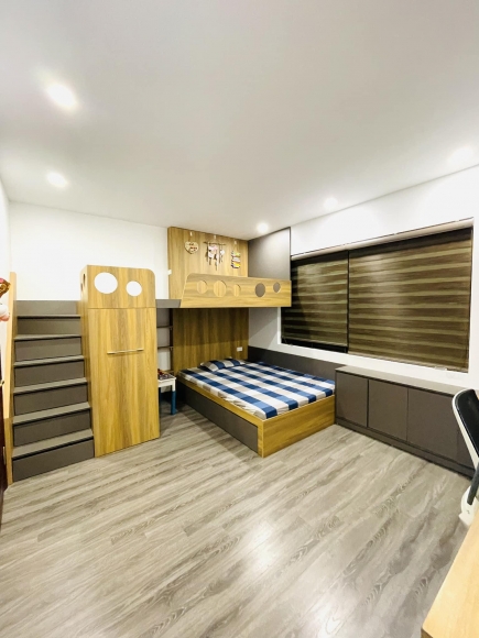 Nhà Vip Ba Đình, 100M ra phố, Oto, Chào 6X T.ỷ, 35M, Vị trí siêu đẹp  